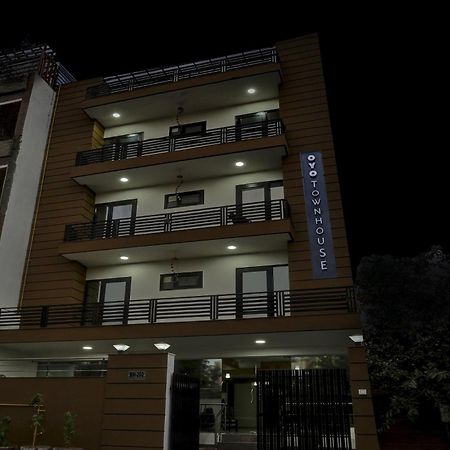 Townhouse Rumaisa Indirapuram Exterior photo