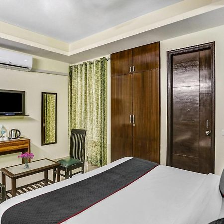 Townhouse Rumaisa Indirapuram Exterior photo