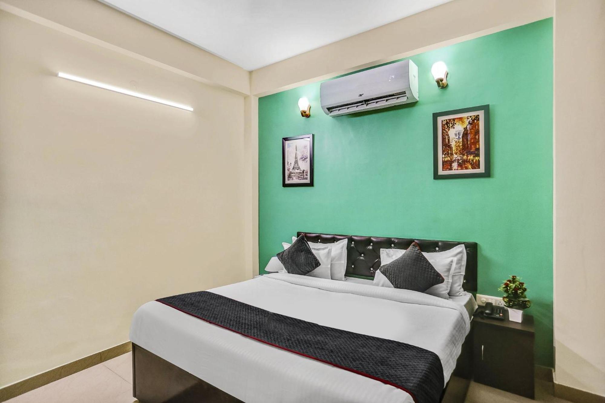 Townhouse Rumaisa Indirapuram Exterior photo