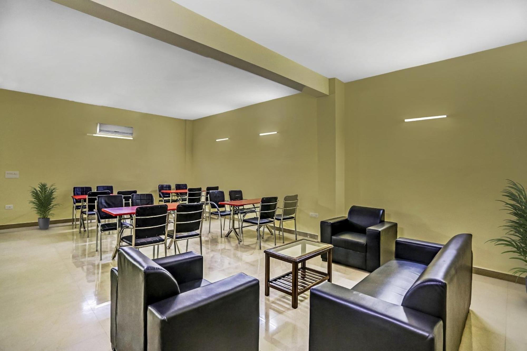 Townhouse Rumaisa Indirapuram Exterior photo